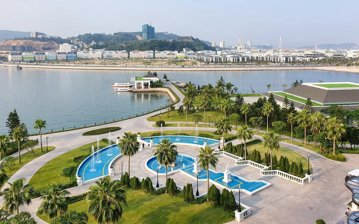 Vinpearl Resort & Spa Hạ Long, Ha Long Bay interior view