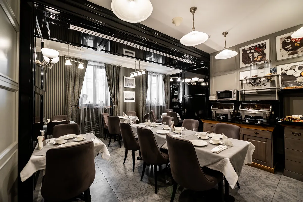 Wall Street Hotel, Odesa interior view