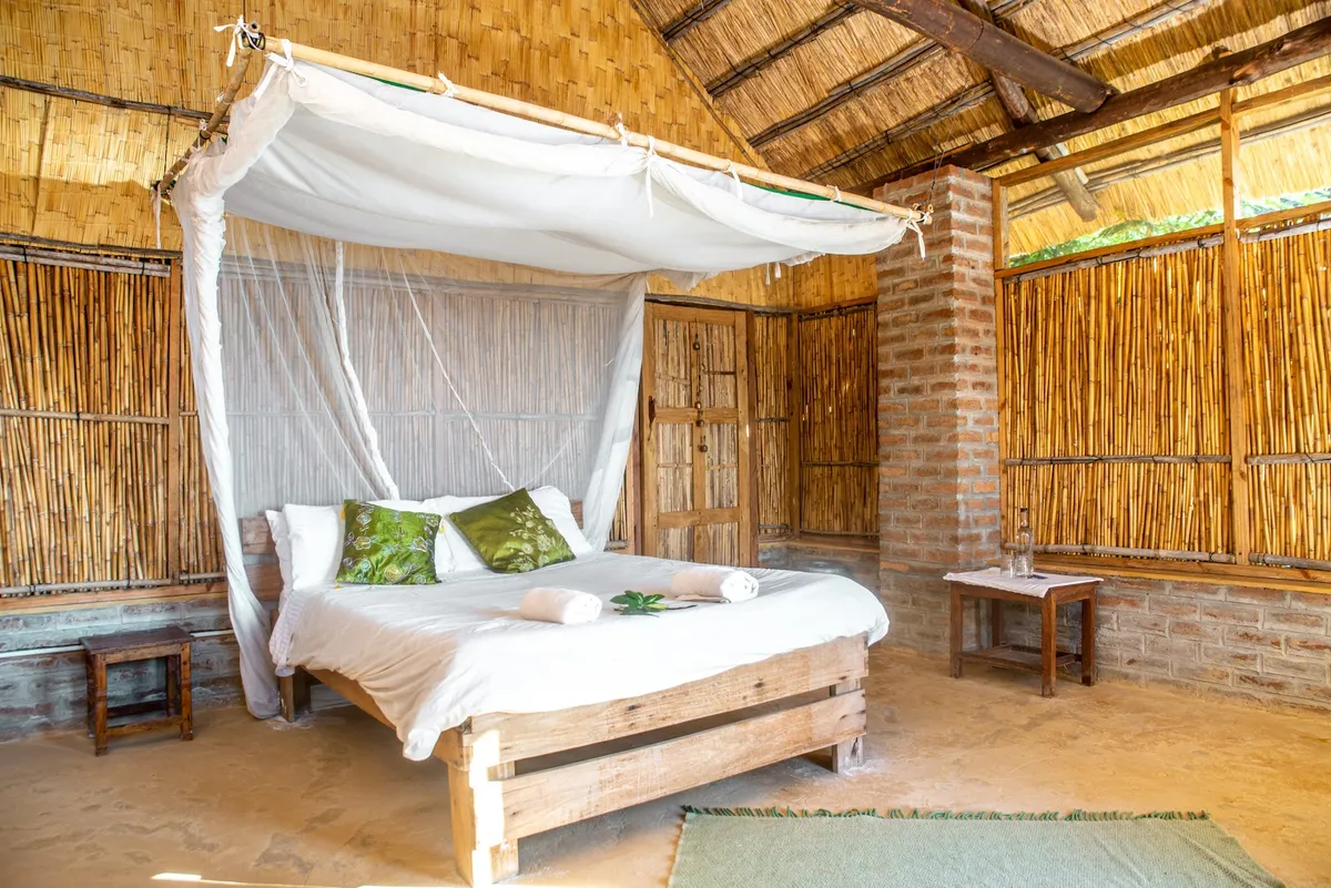 Warm Heart Adventure Lodge, Cape Maclear interior view