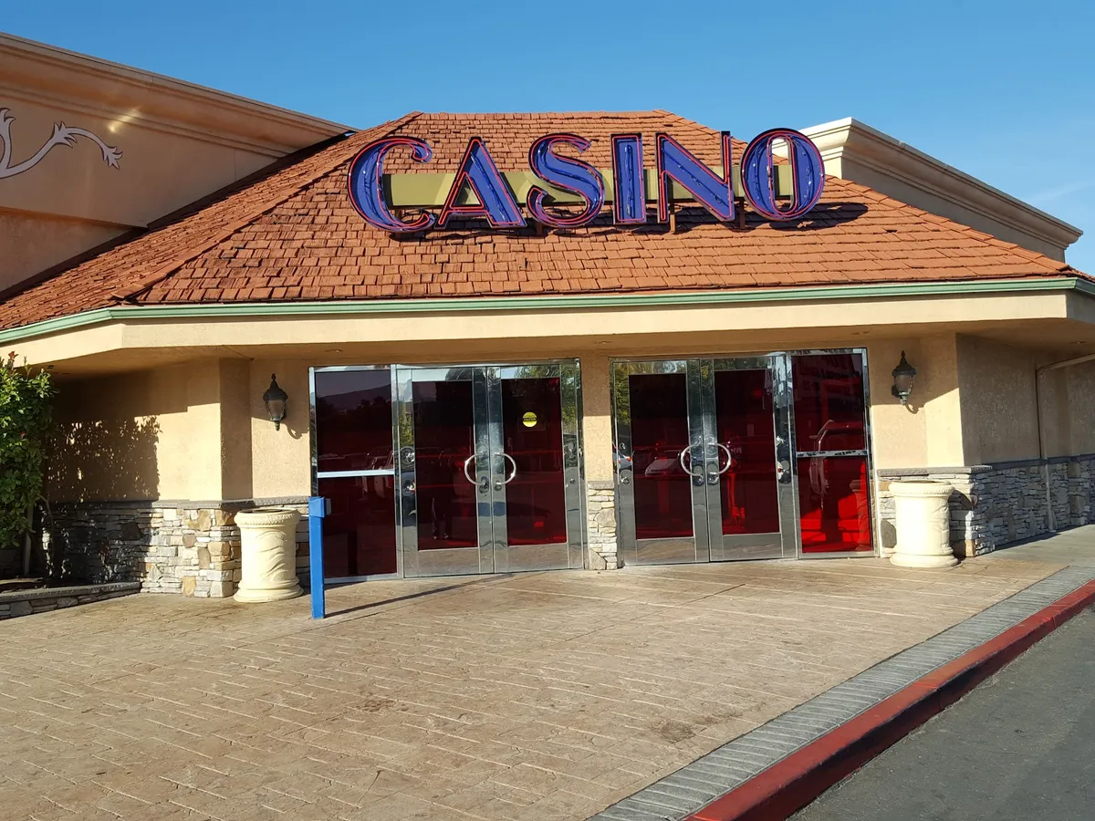 Western Village Inn & Casino, Hopkins interior view