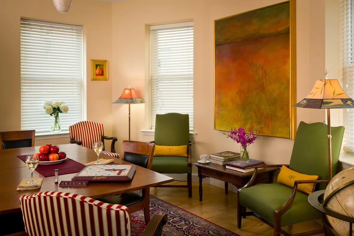 Woodley Park Guest House, Georgetown interior view