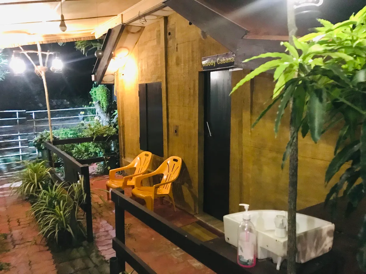 Woody Cabana, Trincomalee interior view