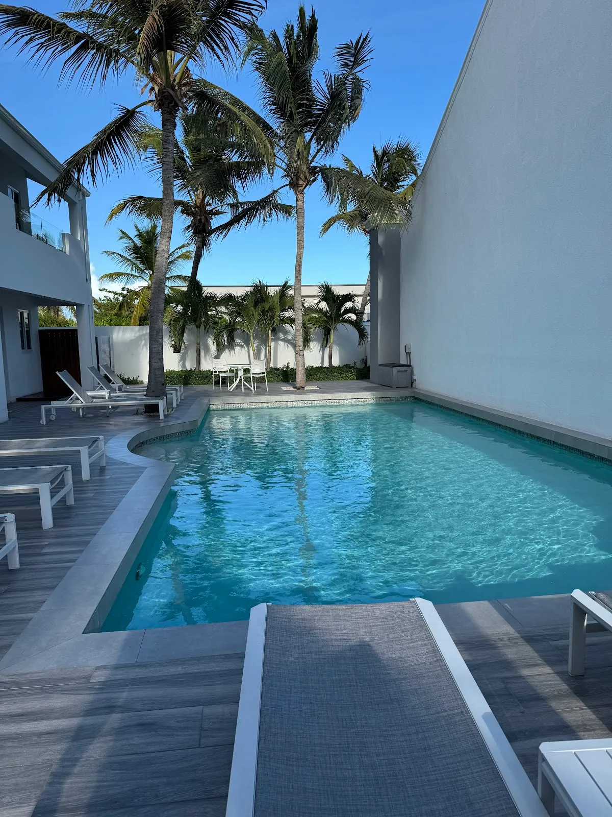 Zenza Hotel, Providenciales interior view