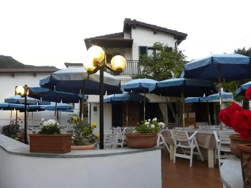 Locanda dell'Arco hotel in Serravalle