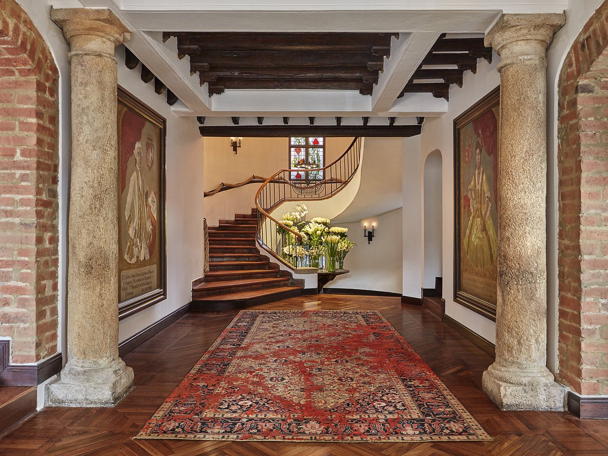 Four Seasons Casa Medina interior