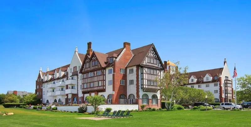 Montauk Manor hotel in Montauk