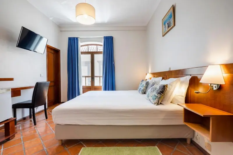 Pensão Residencial Mares hotel interior