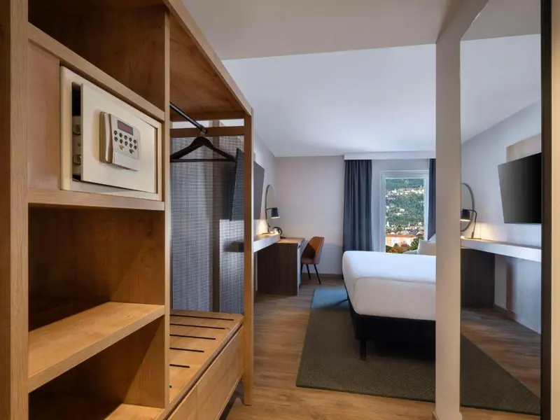 Ramada Innsbruck Tivoli hotel interior