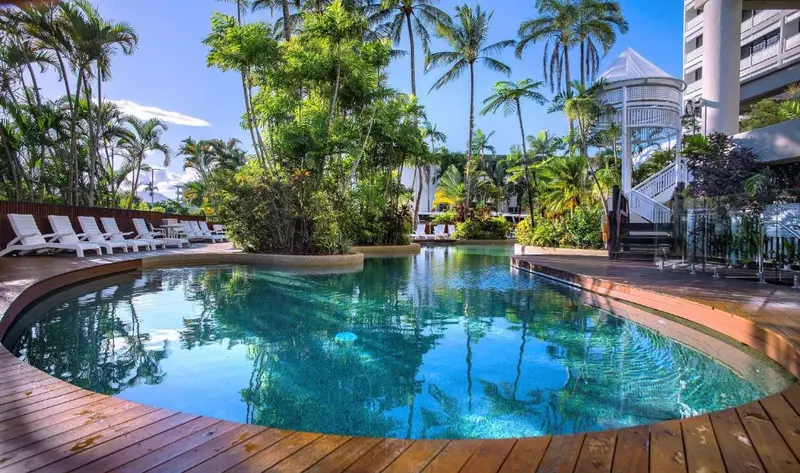 Rydges Esplanade Resort Cairns hotel in Cairns