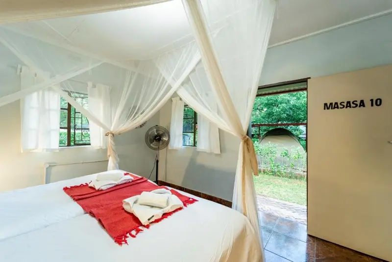 Shoestrings Backpackers Lodge hotel interior