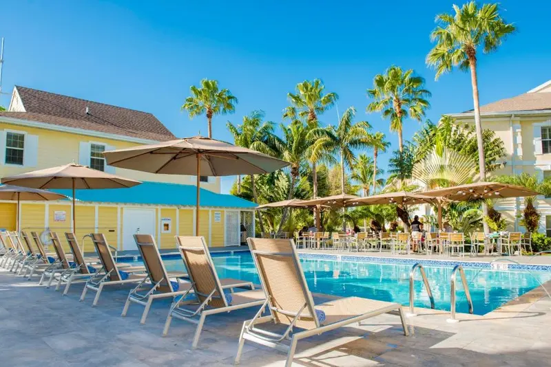 Sunshine Suites Resort hotel in George Town
