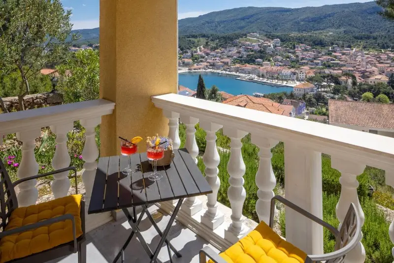 Villa Nora hotel in Jelsa