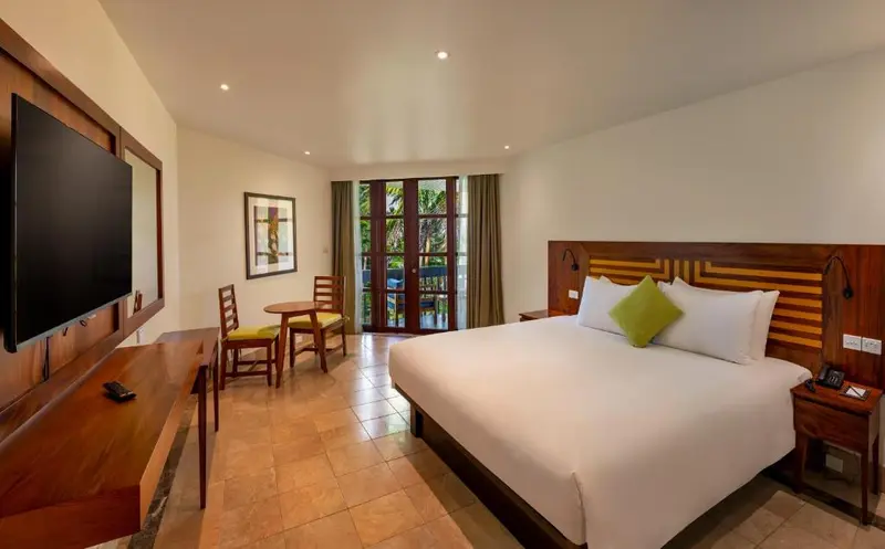Warwick Fiji Resort and Spa hotel interior
