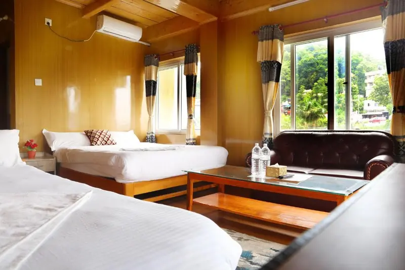 Waterside Hotel hotel interior